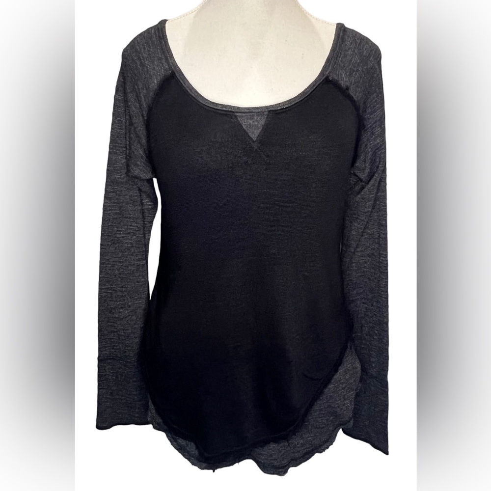 We The Free by Free People Asymmetrical Black & Gray thermal top Size Small